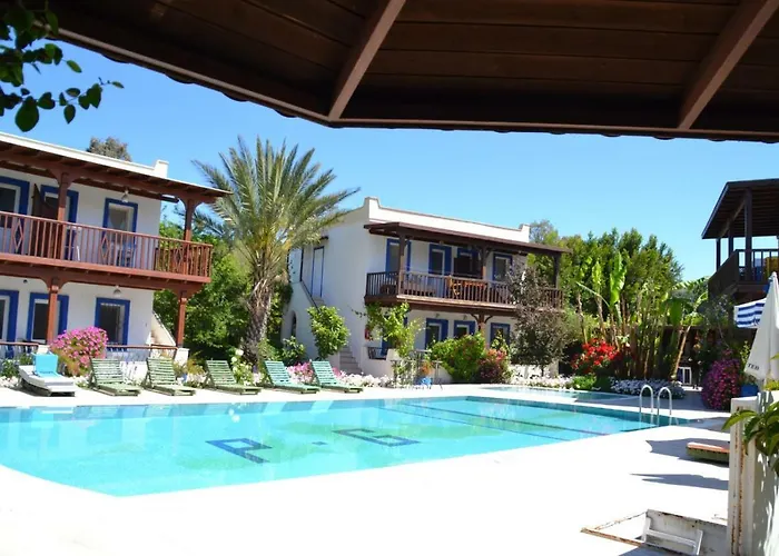 Ξενοδοχείο με διαμερίσματα Paradise 3*